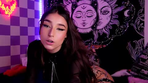        online show from 03.03.25