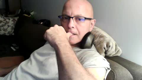 Snapshot of veryharrrrd chatting on 12.15.24 Marco online show from 12.15.24