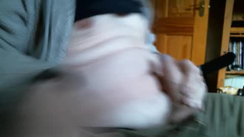 Snapshot of veryhornyoldman1504 chatting on 11.02.25 Mark online show from 11.02.25