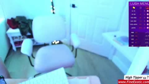 Snapshot of vesafine chatting on 12.11.24 vesafine online show from 12.11.24