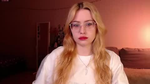 Snapshot of vetta_dey chatting on 06.19.26 Iva online show from 06.19.26