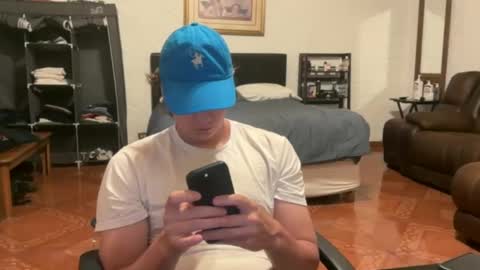 Snapshot of vexelgain chatting on 09.14.25 HendasWerout online show from 09.14.25