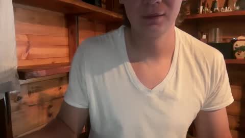 Snapshot of vexelgain chatting on 09.18.25 HendasWerout online show from 09.18.25