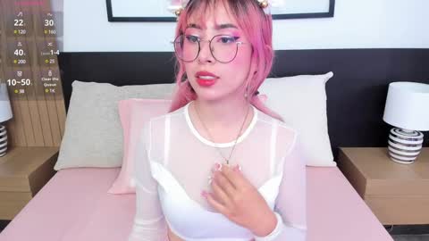 Snapshot of vi_anaya chatting on 01.17.25 Anaya online show from 01.17.25