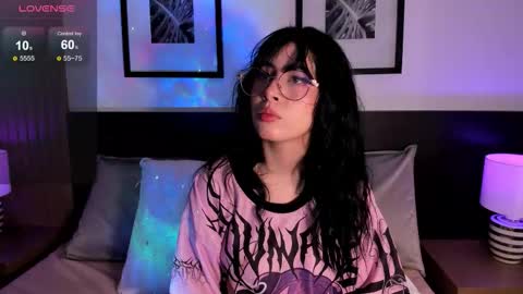 Snapshot of vi_anaya chatting on 11.19.25 Anaya online show from 11.19.25