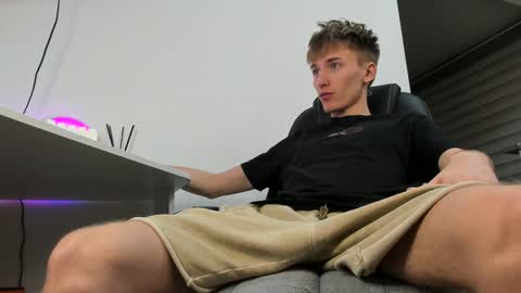 Snapshot of vibemygirl chatting on 12.13.24 vibemygirl online show from 12.13.24