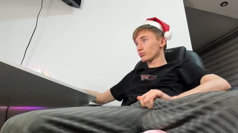 Snapshot of vibemygirl chatting on 01.02.25 vibemygirl online show from 01.02.25