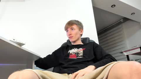 Snapshot of vibemygirl chatting on 01.20.25 vibemygirl online show from 01.20.25