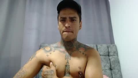 Snapshot of vicctorzc chatting on 06.11.26 Victor cardenas online show from 06.11.26