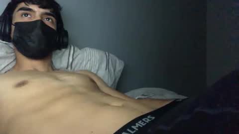 Snapshot of vicente24milf chatting on 10.21.25 vicente online show from 10.21.25