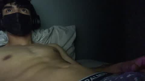 Snapshot of vicente24milf chatting on 11.18.25 vicente online show from 11.18.25