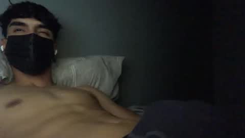 Snapshot of vicente24milf chatting on 11.19.25 vicente online show from 11.19.25