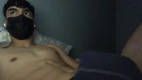 Snapshot of vicente24milf chatting on 11.29.25 vicente online show from 11.29.25