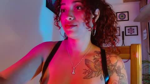 Vicky  online show from 01.06.25