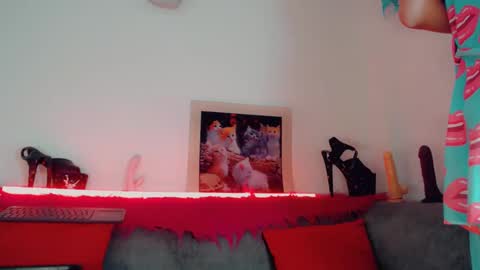 vicky_gill_ online show from 10.10.25