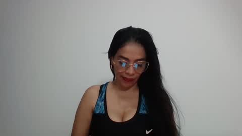 Vicky online show from 10.02.25