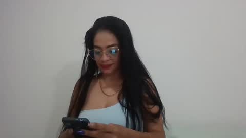 Vicky online show from 10.04.25