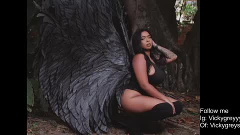 Snapshot of vickygrey1 chatting on 05.15.26 Vicky Greys online show from 05.15.26