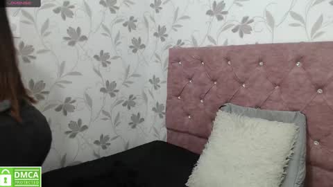 Victoria  online show from 02.18.25