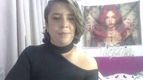 Snapshot of victoria25_meester chatting on 11.29.25 Hi guys Im victoria Be the one who can control me in PVT online show from 11.29.25