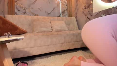 Victoria Coopeer online show from 02.17.26