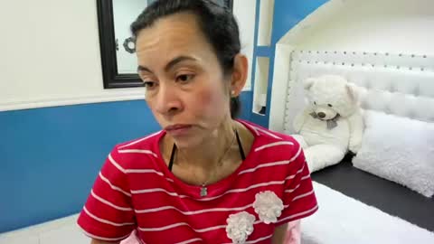 Victoria  grey  online show from 07.31.26
