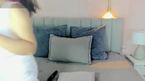 victoria  online show from 06.25.26