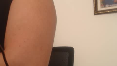 Snapshot of victoria_exxotic chatting on 10.02.25 victoria online show from 10.02.25