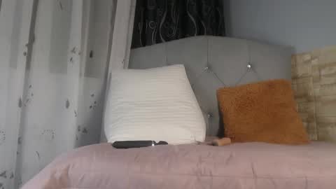 victoria_founta1n online show from 03.05.26