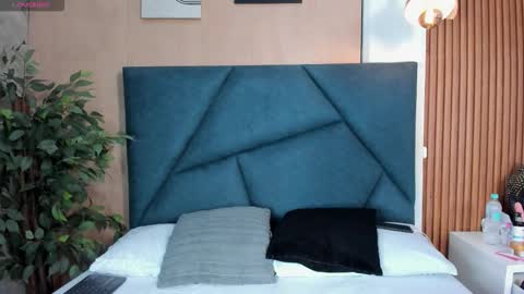 Snapshot of victoria_harriss chatting on 11.11.25 Victoria Harris online show from 11.11.25