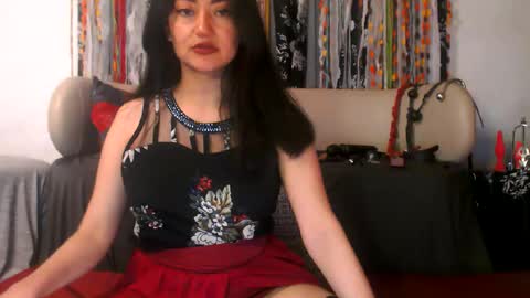 Snapshot of victoria_hh chatting on 01.07.25 Victoria online show from 01.07.25