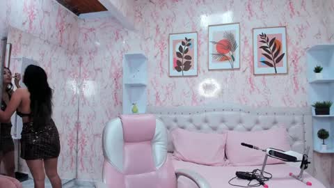 Snapshot of victoria_houston chatting on 01.12.25 Victoria Houston online show from 01.12.25