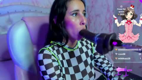 Snapshot of victoria_houston chatting on 02.22.25 Victoria Houston online show from 02.22.25