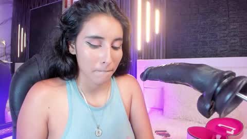 Snapshot of victoria_houston chatting on 09.11.25 Victoria Houston online show from 09.11.25