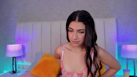 Snapshot of victoria_joliegb chatting on 12.18.24 Victoria Lozano online show from 12.18.24