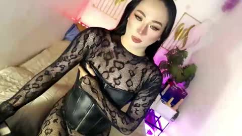 Victoria online show from 03.17.26