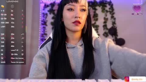 Victoria  online show from 02.16.26