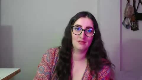 Victoria online show from 03.12.26