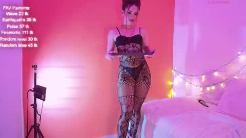 victoria_rossett online show from 10.10.25