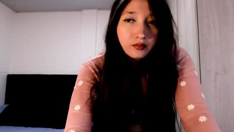 Snapshot of victoria_smile_ chatting on 01.26.25 Victoria online show from 01.26.25