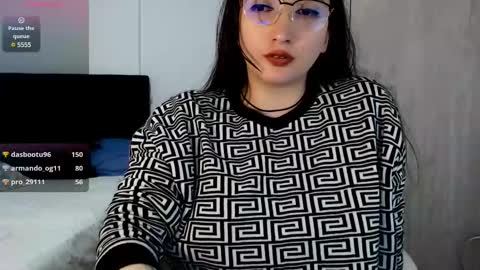 Snapshot of victoria_smile_ chatting on 03.09.25 Victoria online show from 03.09.25