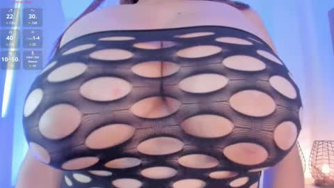 Snapshot of victoria_vallejo chatting on 12.07.24 victoria online show from 12.07.24