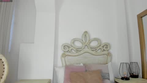 Snapshot of victoria_vallejo chatting on 01.14.25 victoria online show from 01.14.25