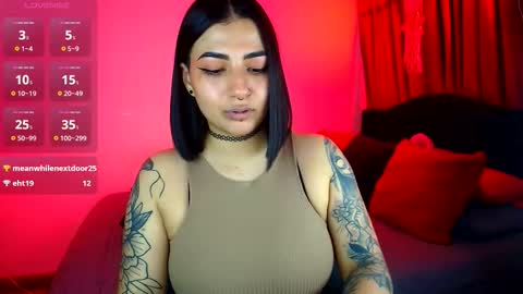 Snapshot of victoria_vox chatting on 12.05.25 Victoria online show from 12.05.25