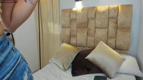 Snapshot of victoriaandrade chatting on 01.05.26 Victoria Andrade online show from 01.05.26