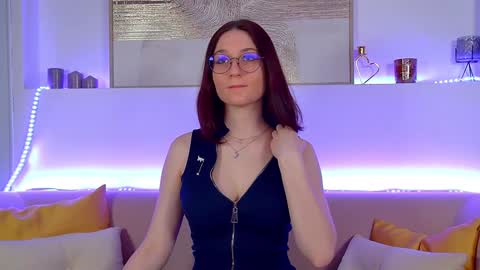 Victoria online show from 02.05.25