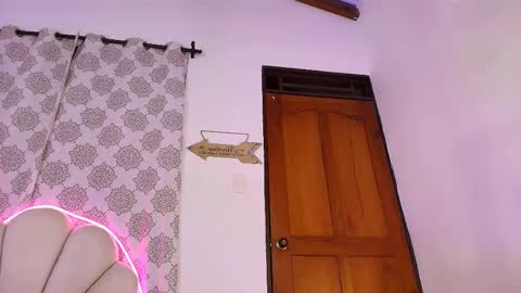 Snapshot of victoriablack_ chatting on 03.11.25 Victoria online show from 03.11.25