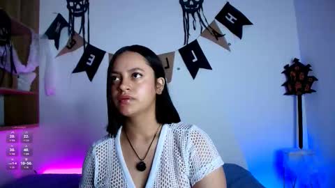 Snapshot of victoriablack_ chatting on 10.10.25 Victoria online show from 10.10.25