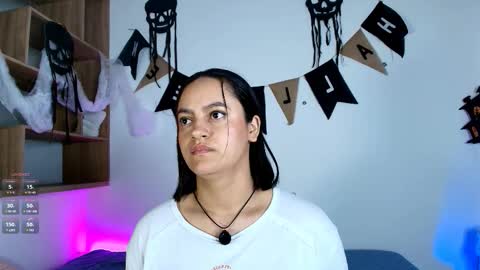 Snapshot of victoriablack_ chatting on 10.15.25 Victoria online show from 10.15.25