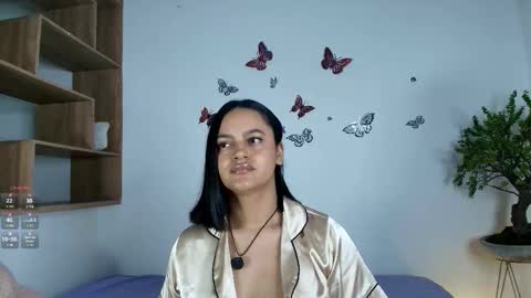 Snapshot of victoriablack_ chatting on 11.14.25 Victoria online show from 11.14.25